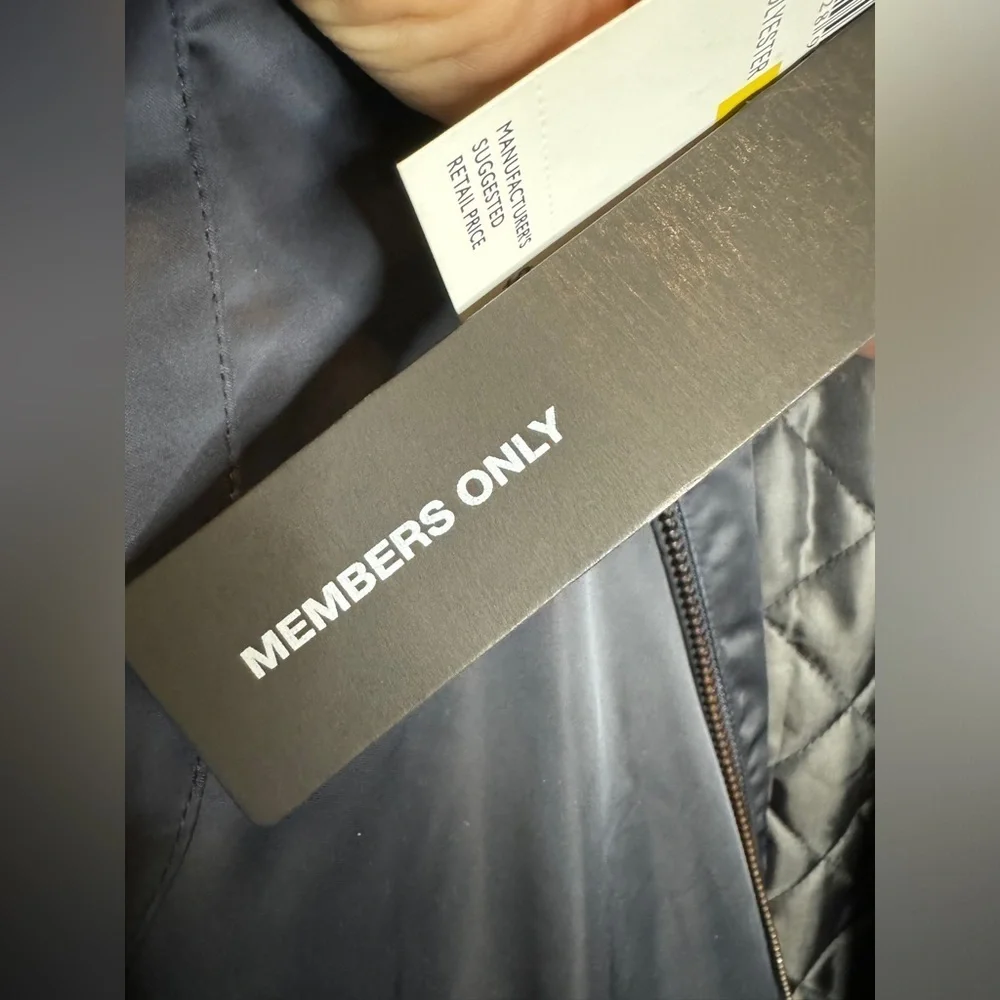 Members only jacket size medium in navy new with tags​​​​